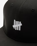 UNDEFEATED SU24 ICON STRAPBACK CAP
