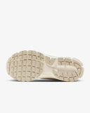 NIKE WMNS ZOOM VOMERO 5 - FQ6868-111
