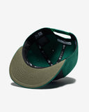 FA26 UNDEFEATED X NE STRIPE SNAPBACK - HUNTER GREEN