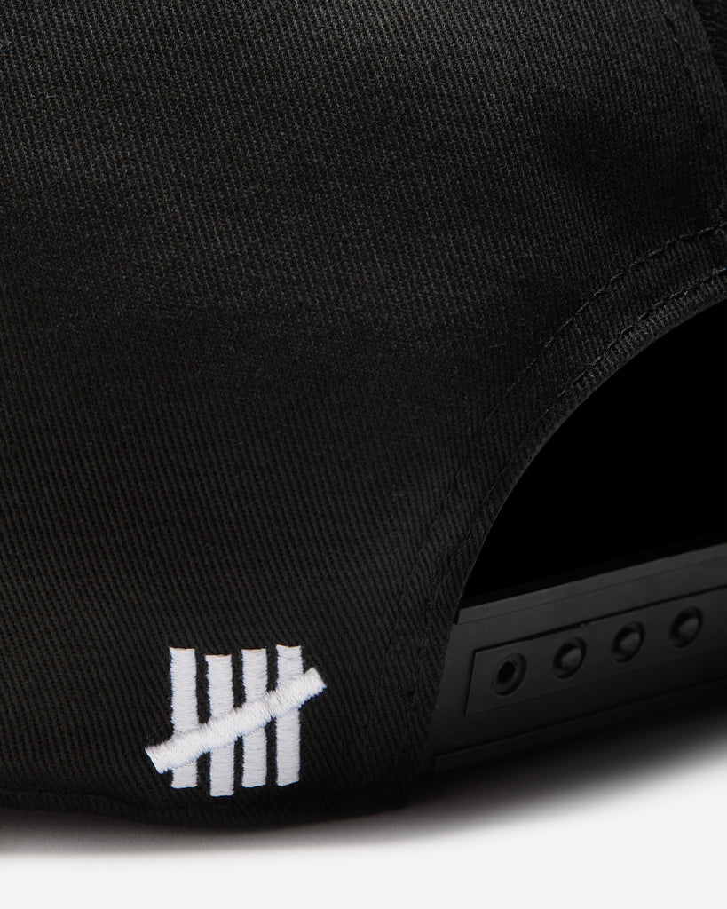 UNDEFEATED ATHLETICS SNAPBACK BLACK