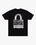 UNDEFEATED LOCK S/S TEE BLACK