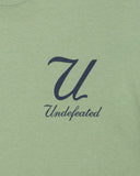 SU26 UNDEFEATED SCRIPT S/S TEE - SAGE