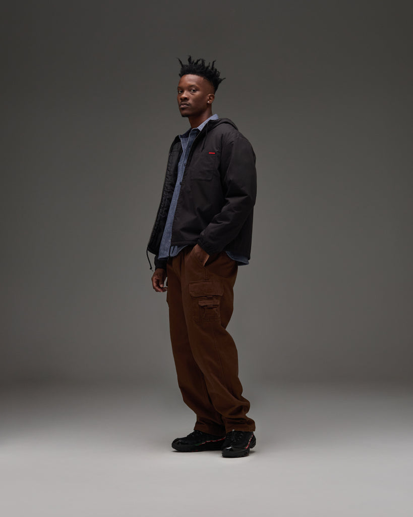 UNDEFEATED HOODED LIGHTWEIGHT WOVEN JACKET - BLACK