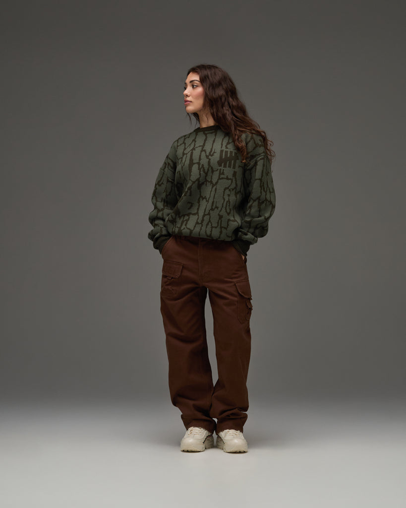 UNDEFEATED HO25 BARK CAMO SWEATER - OLIVE