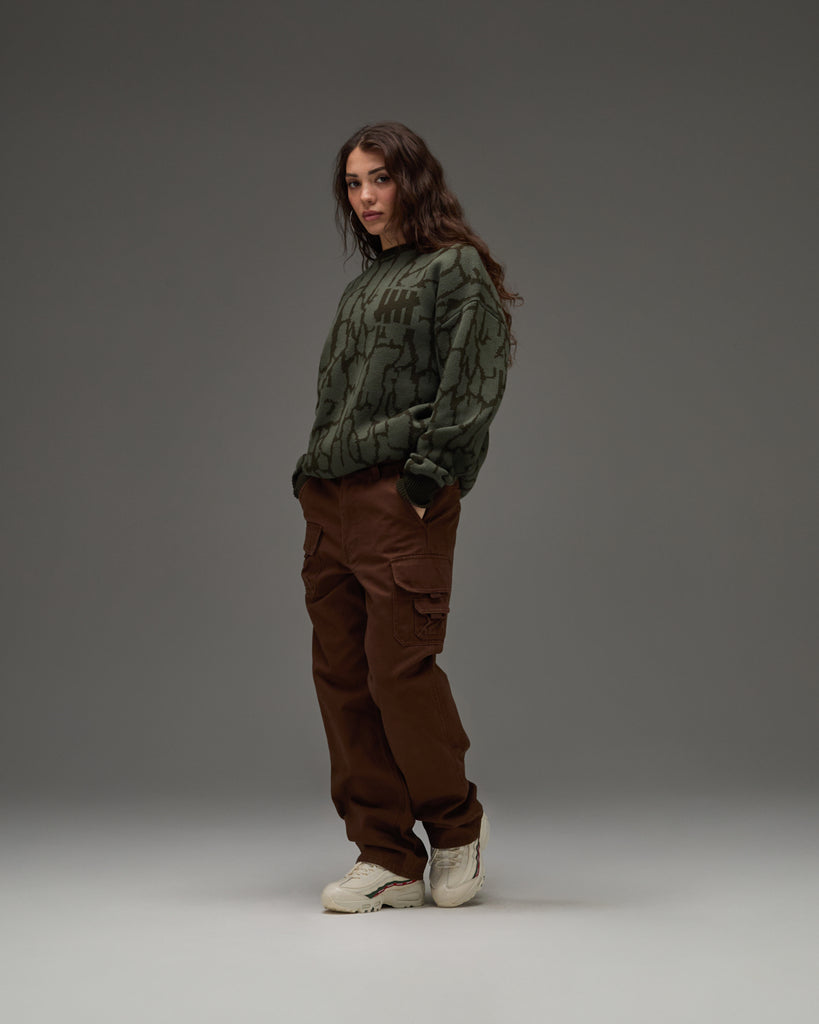 UNDEFEATED BARK CAMO SWEATER - OLIVE
