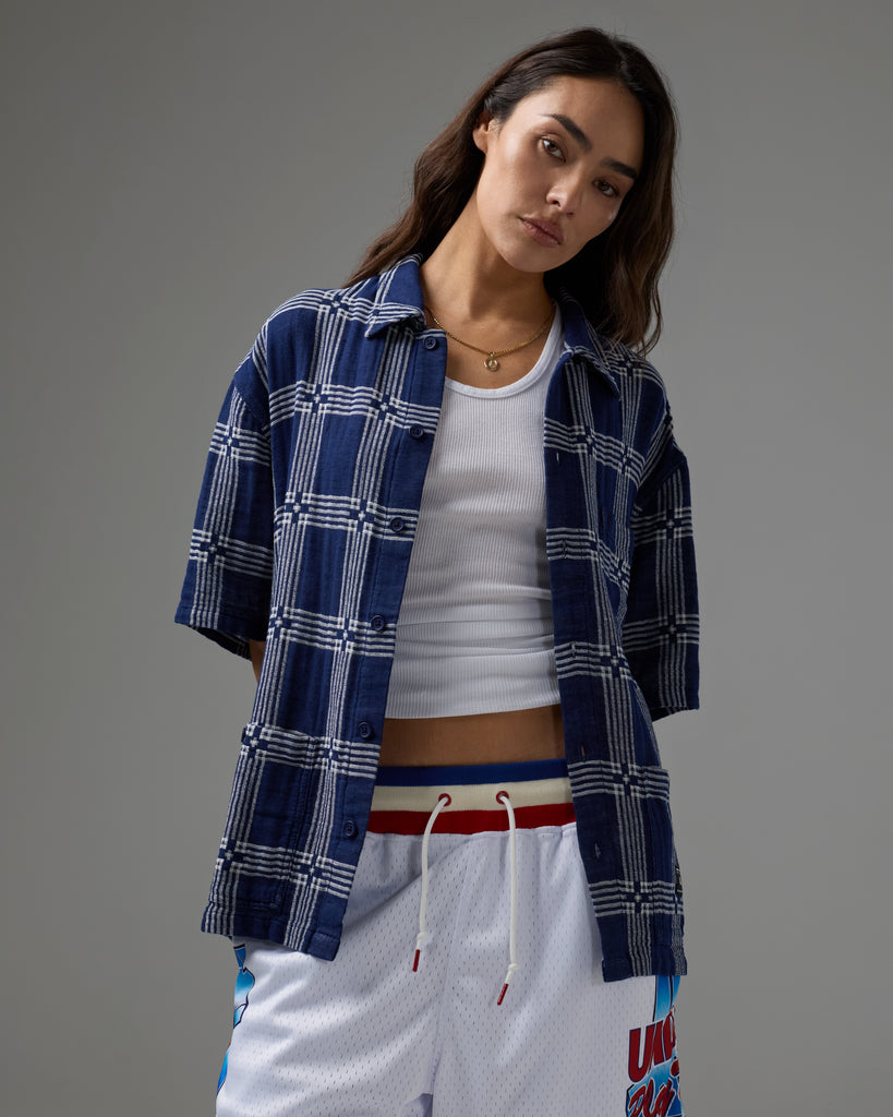 UNDEFEATED SU26 PLAID S/S BUTTON DOWN - NAVY