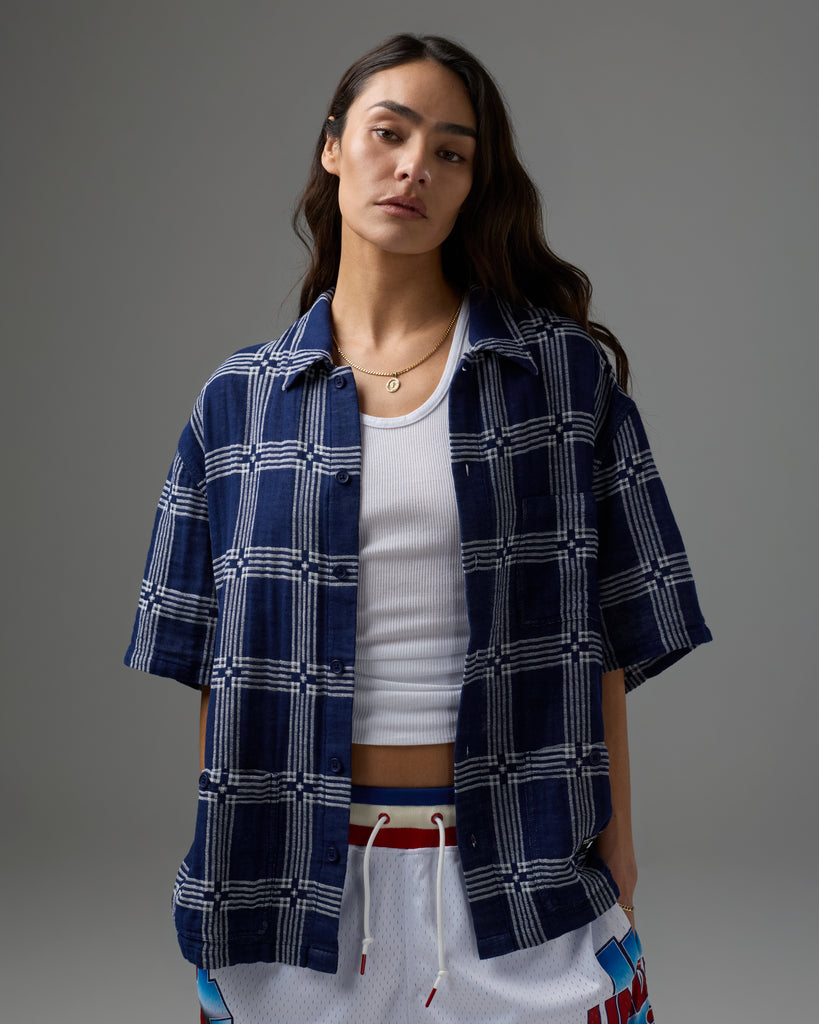 UNDEFEATED SU26 PLAID S/S BUTTON DOWN - NAVY