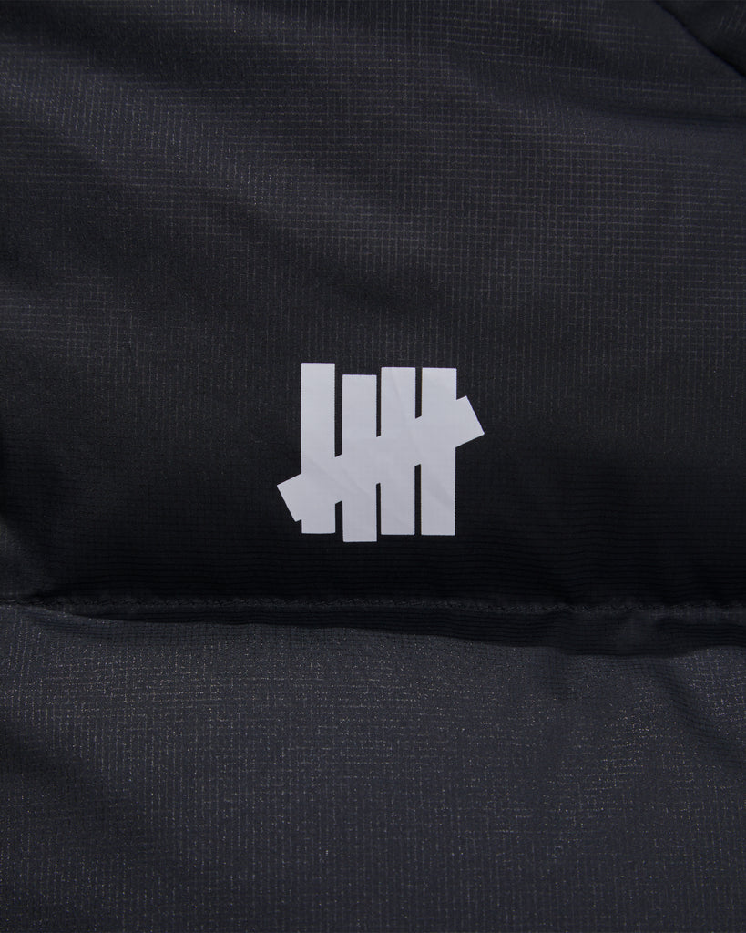 UNDEFEATED PUFFY DOWN JACKET BLACK