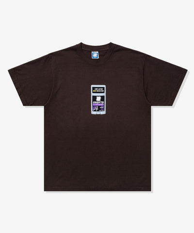 UNDEFEATED HO24 DEODORANT S/S TEE