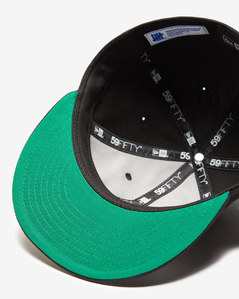 UNDEFEATED SU24 X NE ICON DECONSTRUCTED FITTED CAP