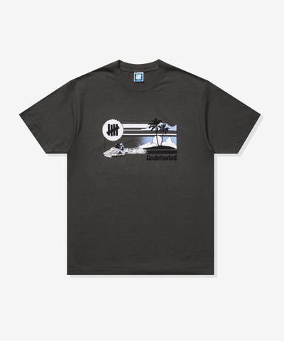 UNDEFEATED SU25 SOUVENIR S/S TEE