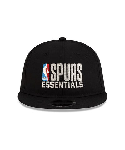 NEW ERA X FEAR OF GOD ESSENTIALS SPURS SNAPBACK -BLACK