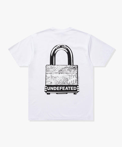 UNDEFEATED SU25 LOCK S/S TEE