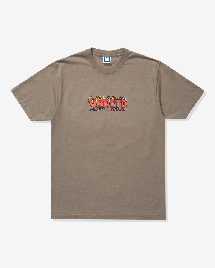 UNDEFEATED HELL ON WHEELS S/S TEE