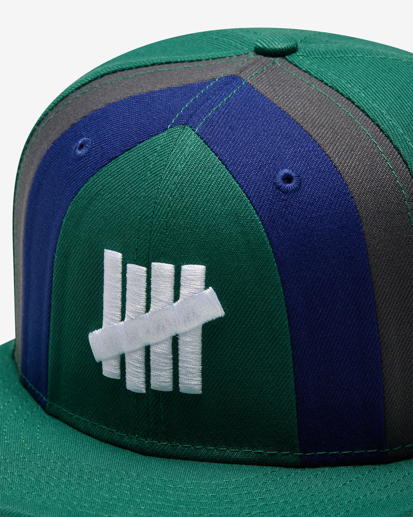 FA26 UNDEFEATED X NE STRIPE SNAPBACK - HUNTER GREEN