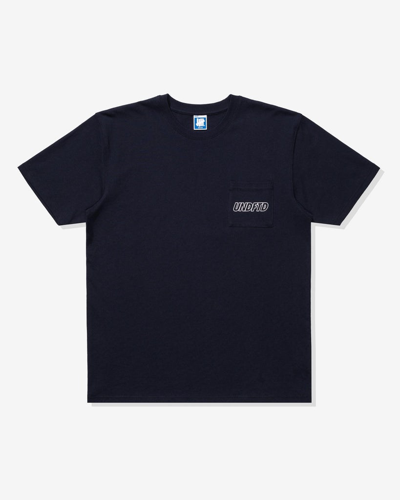UNDEFEATED SP25 OUTLINE S/S POCKET TEE