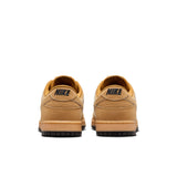 NIKE DUNK LOW RETRO SE - WHEAT GUM