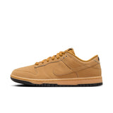 NIKE DUNK LOW RETRO SE - WHEAT GUM