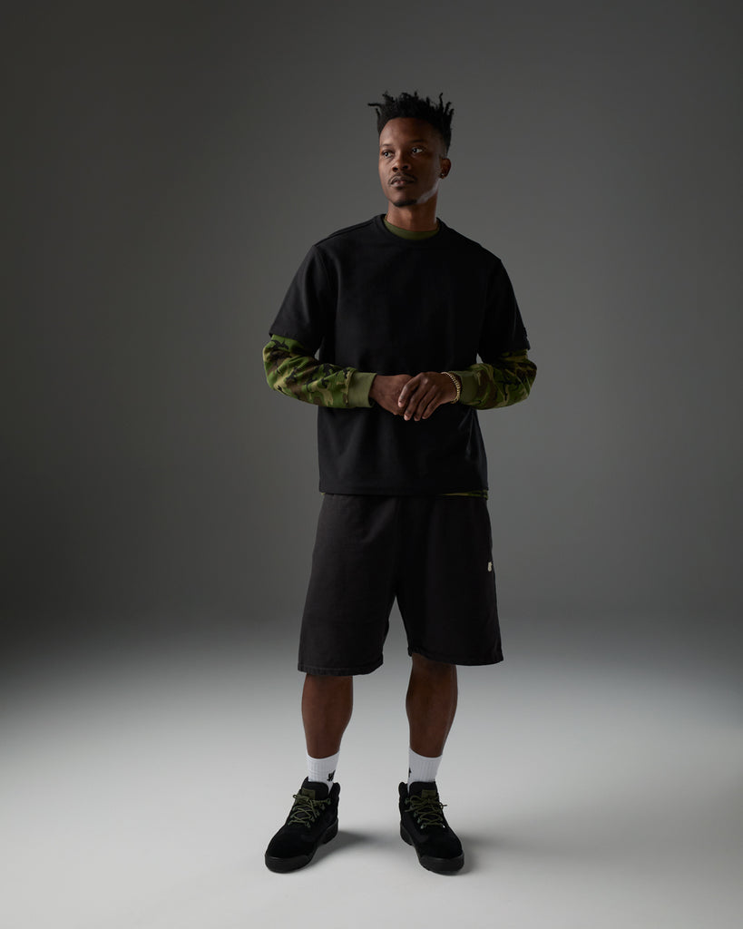 UNDEFEATED SP26 ICON SWEATSHORT - BLACK