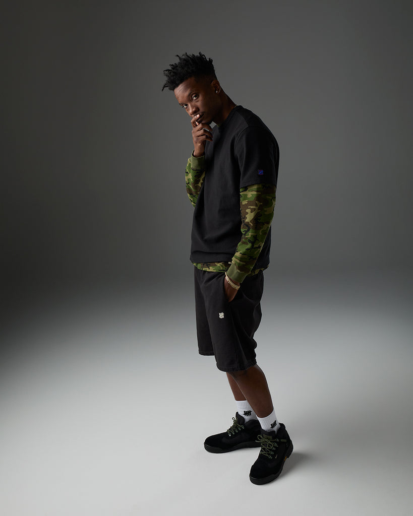 UNDEFEATED SP26 ICON SWEATSHORT - BLACK