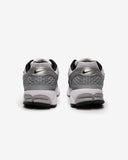 NIKE ZOOM VOMERO 5 - METALLIC SILVER & BLACK