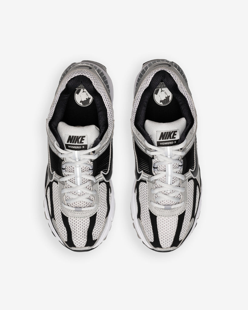 NIKE ZOOM VOMERO 5 METALLIC SILVER/BLACK-PURE PLATINUM