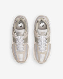 NIKE ZOOM VOMERO 5 - DARK STUCCO
