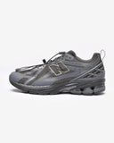 NEW BALANCE 1906R - BLACK CEMENT