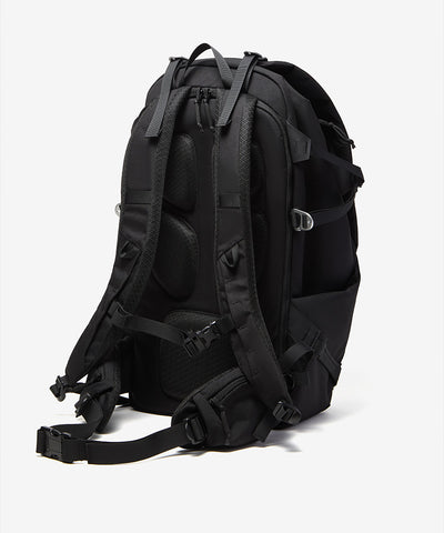 UNDEFEATED HO25 TOUR BACKPACK 30L - BLACK
