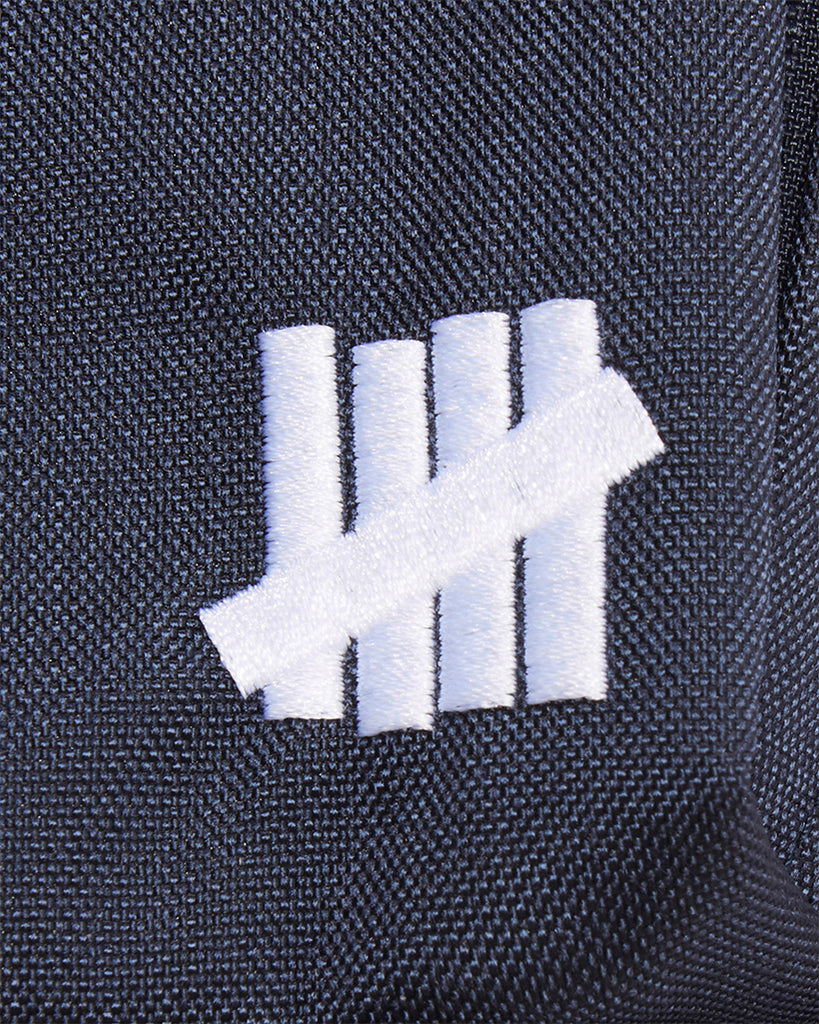 Undefeated Log UNDEFEATED HO25 MINI SHOULDER BAG - NAVY – Undefeated Malaysia