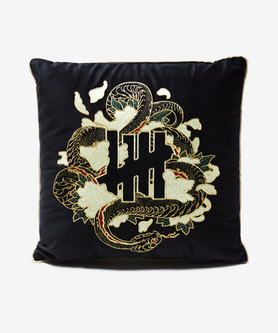 UNDEFEATED CNY25 PILLOW BLACK