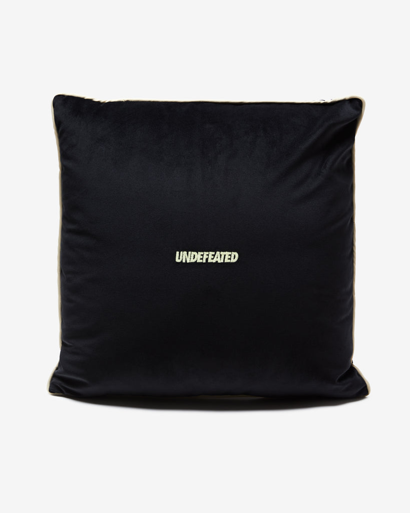 UNDEFEATED CNY25 PILLOW BLACK