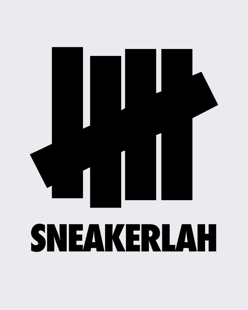 UNDEFEATED X SNEAKERLAH - PLAY DIRTY TEE - WHITE
