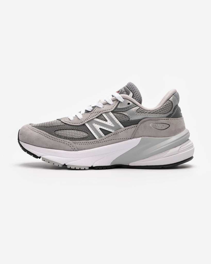 NEW BALANCE WOMEN'S MADE IN USA 990v6 - GREY