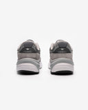 NEW BALANCE WOMEN'S MADE IN USA 990v6 - GREY