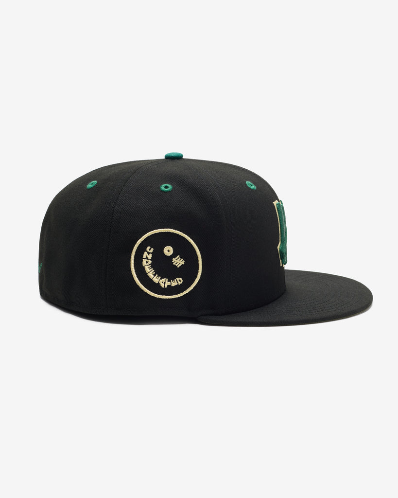 FA26 UNDEFEATED X NE ICON HAPPY FITTED - BLACK