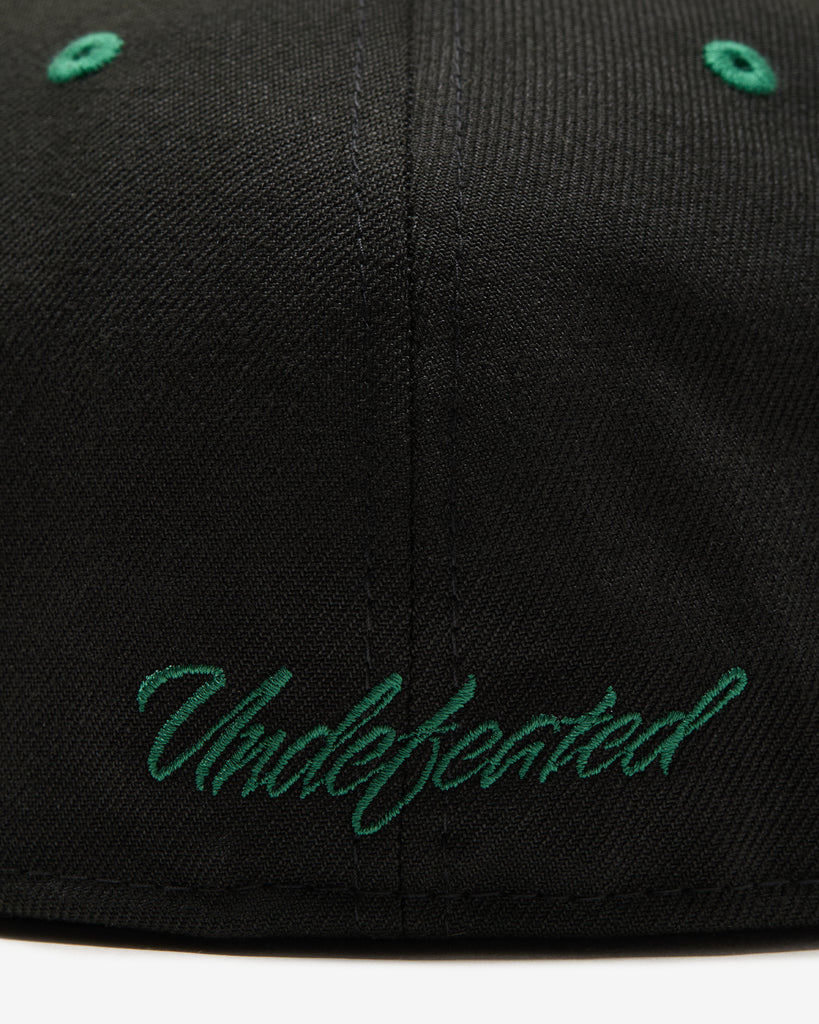 FA26 UNDEFEATED X NE ICON HAPPY FITTED - BLACK