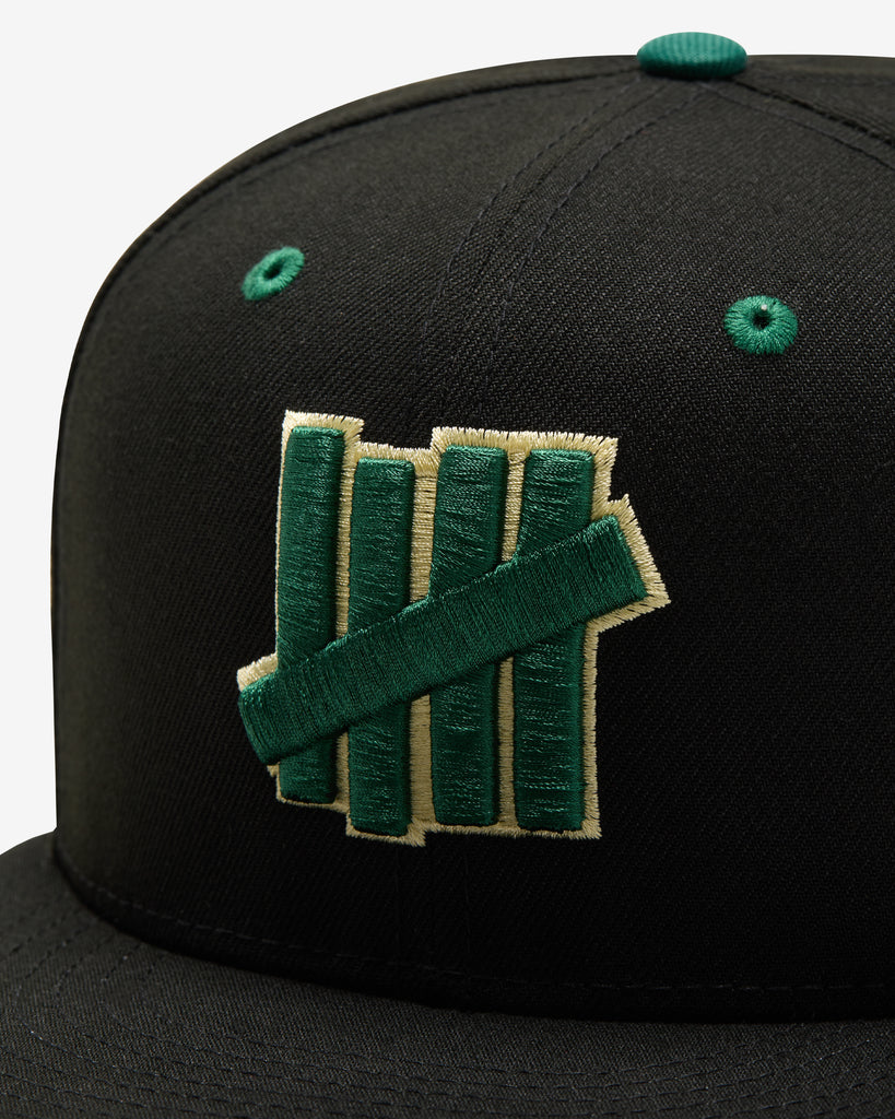 FA26 UNDEFEATED X NE ICON HAPPY FITTED - BLACK