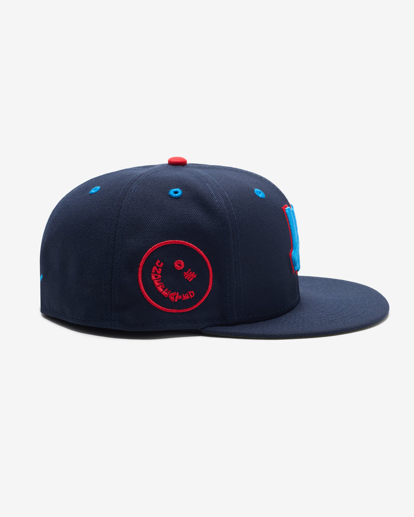 FA26 UNDEFEATED X NE ICON HAPPY FITTED - NAVY