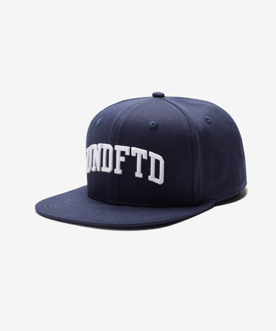 UNDEFEATED ARCH SNAPBACK DARK NAVY