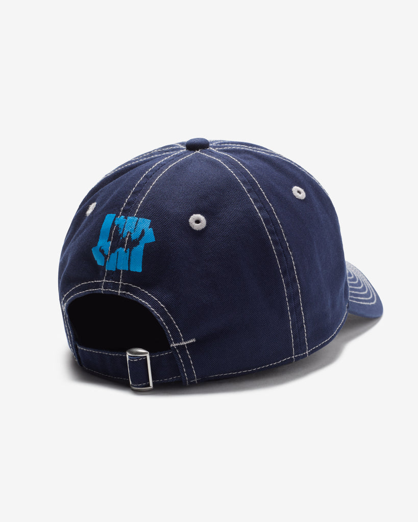 UNDEFEATED DISTRESSED STRAPBACK - NAVY