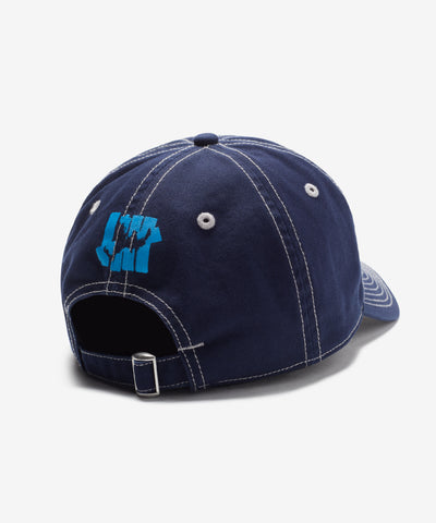 UNDEFEATED FA25 DISTRESSED STRAPBACK - NAVY
