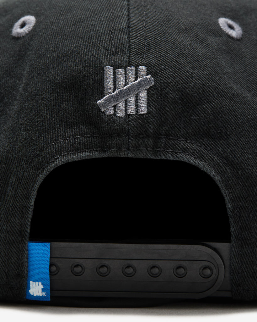 FA26 UNDEFEATED GRADIENT SNAPBACK - BLACK