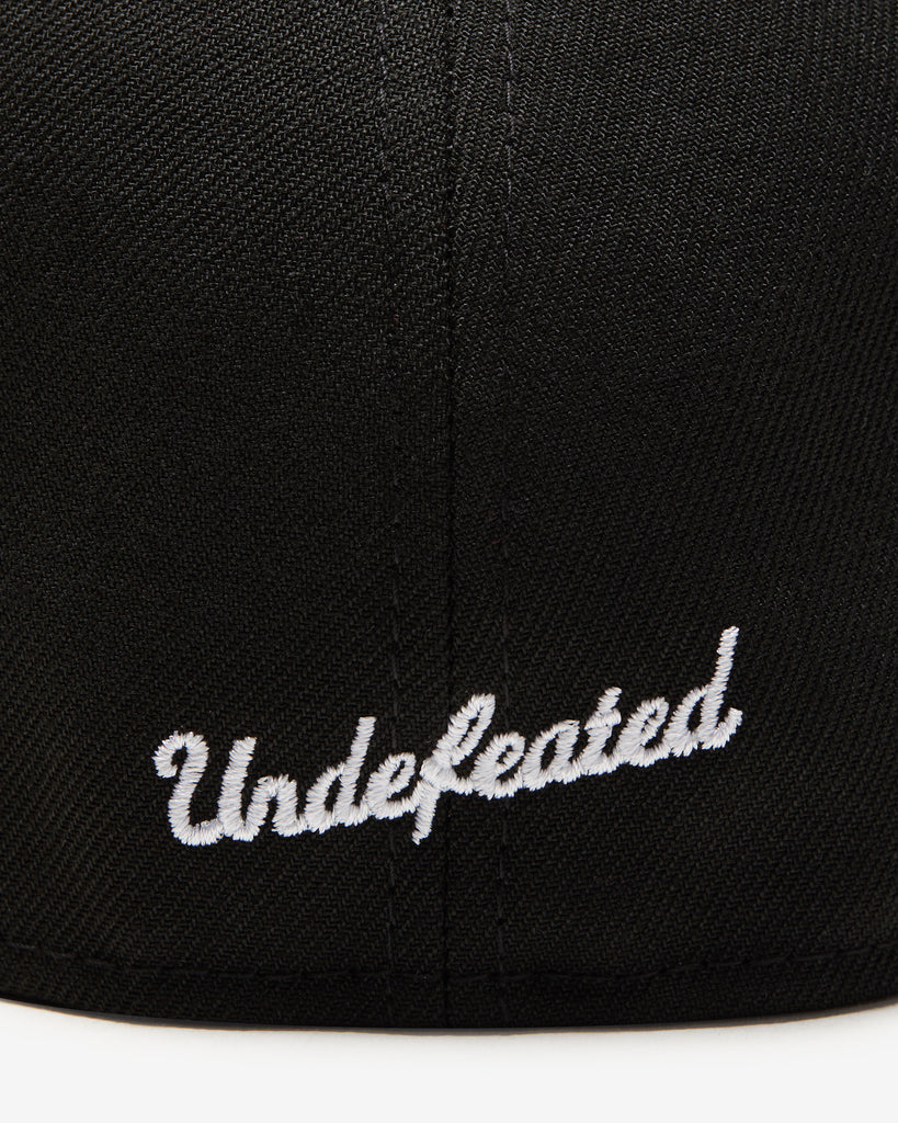 UNDEFEATED SP26 X NE BASEBALL FITTED - BLACK