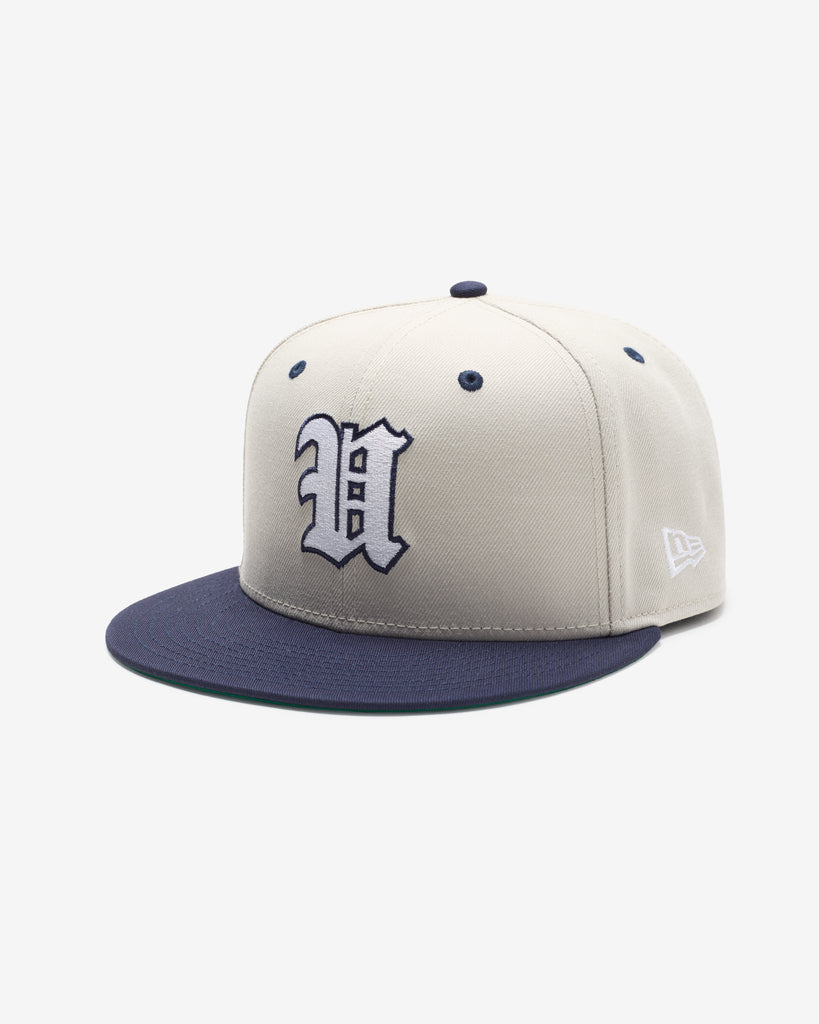 UNDEFEATED SP26 X NE BASEBALL FITTED - GREY