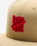 UNDEFEATED FA25 X NE CLASSIC ICON FITTED - KHAKI