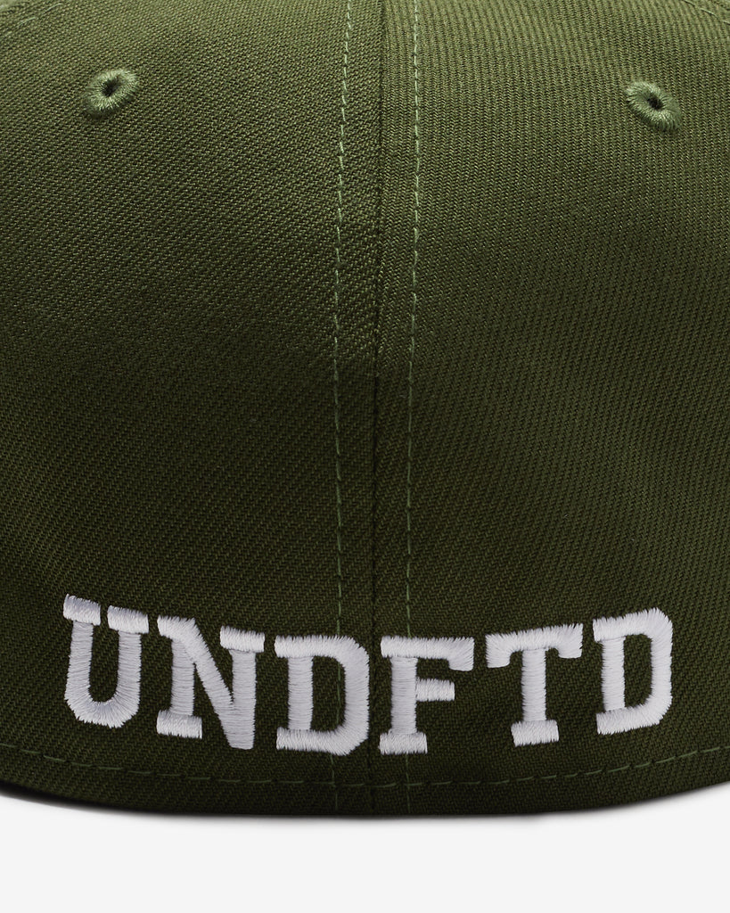 UNDEFEATED CLASSIC ICON FITTED - OLIVE