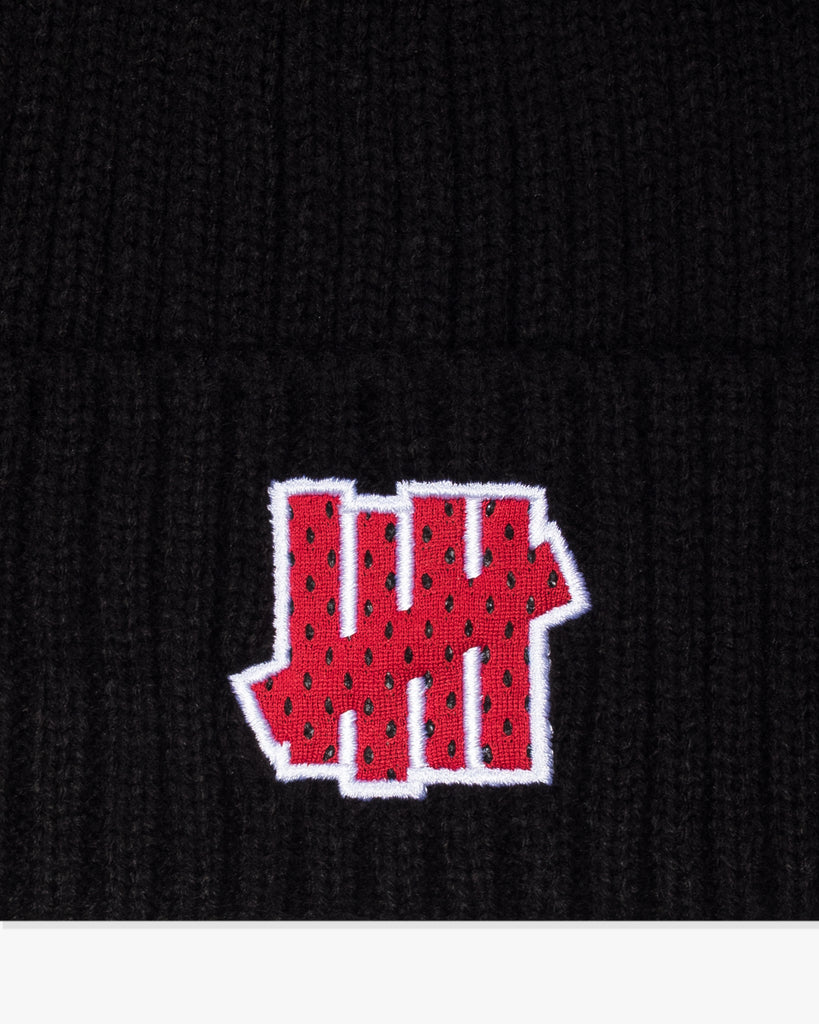 UNDEFEATED SP26 X NE ICON BEANIE - BLACK