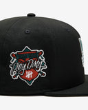UNDEFEATED SU26 X NE ICON CREST FITTED - BLACK