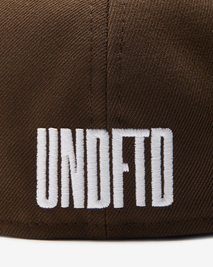 UNDEFEATED X NE ICON FITTED BROWN